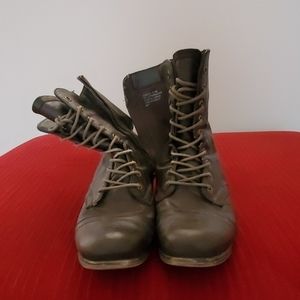 Used Authentic Steve Madden Combat Boots